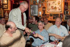 ICA President Tom Sprandel presents gift to ICA founding member Helen Warren. (Photo by Betsy Dynako)